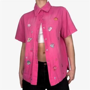 Vintage embroidered button up collared top quirky